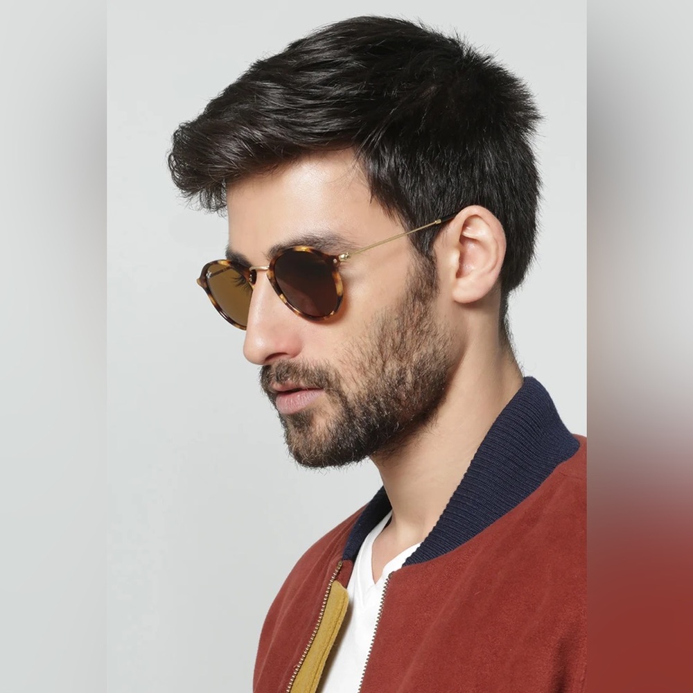 Beautiful Ray-Ban Round Lens Sunglasses RB2447 Fleck Tortoise W/ Brown Lens 49mm - Picture 10 of 16